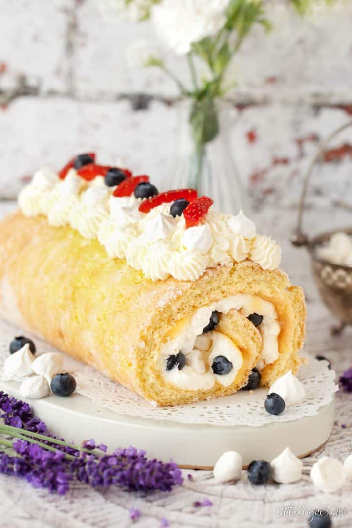 Whats the difference between a roulade and a swiss roll information