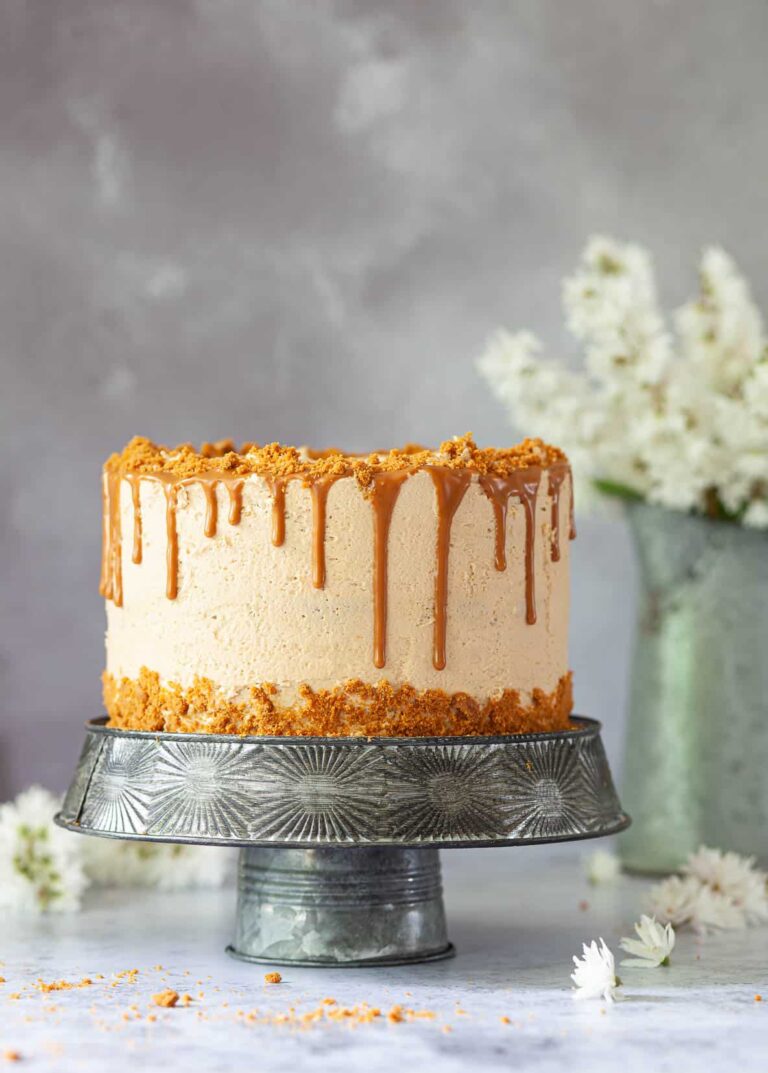 Vegan Lotus Biscoff Cake with Biscoff Buttercream - Little Sugar Snaps